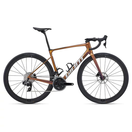 Giant Defy Advanced Pro 1 - országúti kerékpár - 2025